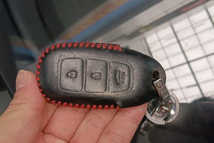 Used Hyundai Elantra 2021 1.5L CVT GLX Elite Edition Vehicle Key