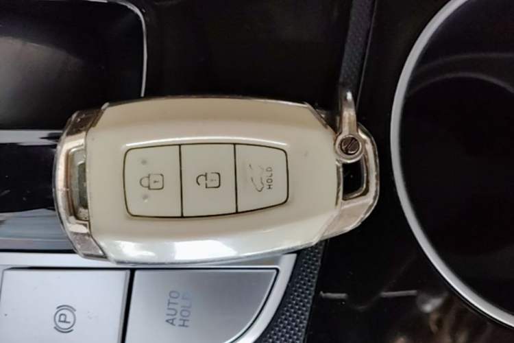 Used Hyundai Elantra 2021 1.5L CVT GLX Elite Edition Vehicle Key