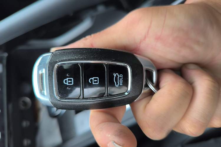 Used Hyundai Elantra 2021 1.5L CVT LUX Prestige Edition Vehicle Key