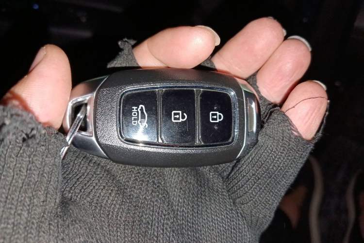 Used Hyundai Elantra 2021 1.5L CVT LUX Prestige Edition Vehicle Key