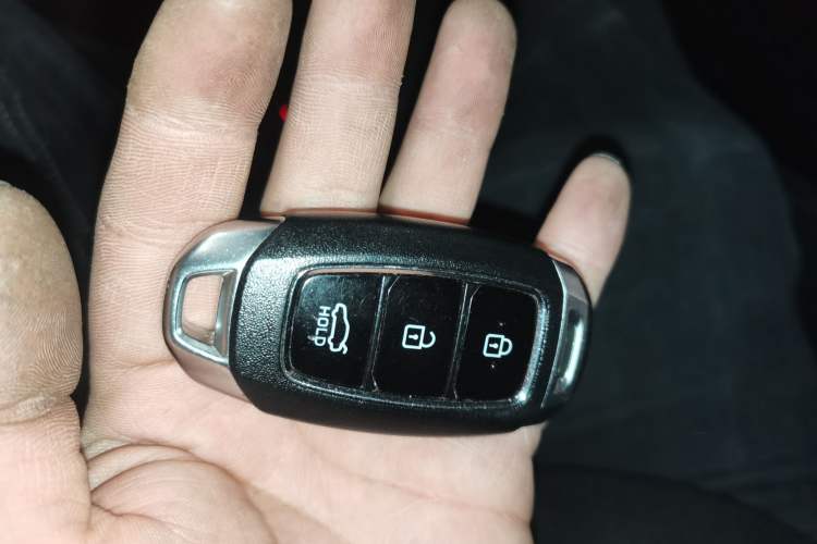 Used Hyundai Elantra 2021 1.5L CVT LUX Prestige Edition Vehicle Key