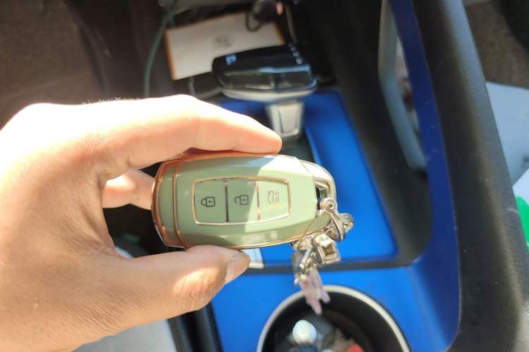Used Hyundai Elantra 2021 1.5L CVT GLX Elite Edition Vehicle Key