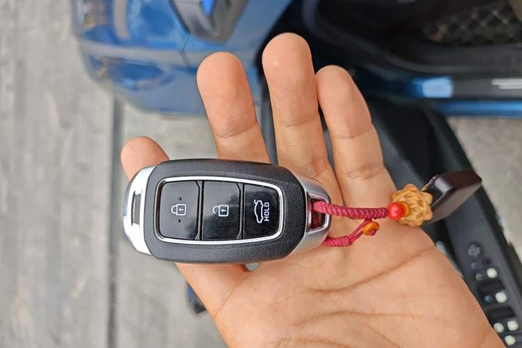 Used Hyundai Elantra 2021 1.5L CVT LUX Prestige Edition Vehicle Key