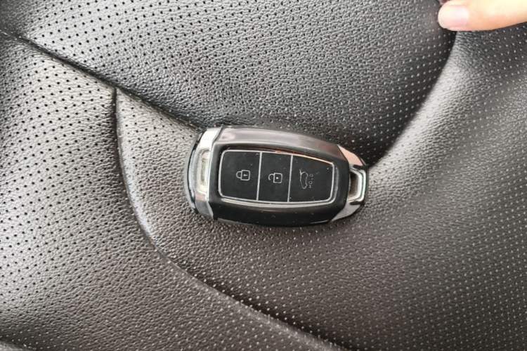 Used Hyundai Elantra 2021 1.5L CVT LUX Prestige Edition Vehicle Key