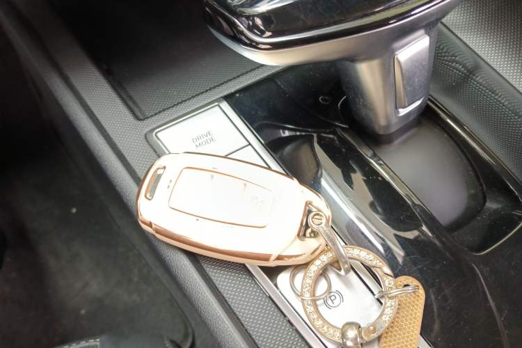 Used Hyundai Elantra 2021 1.5L CVT GLX Elite Edition Vehicle Key
