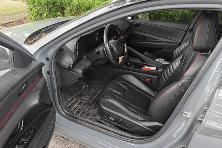 Used Hyundai Elantra 2021 240TGDi DCT LUX Prestige Edition Driver Seat