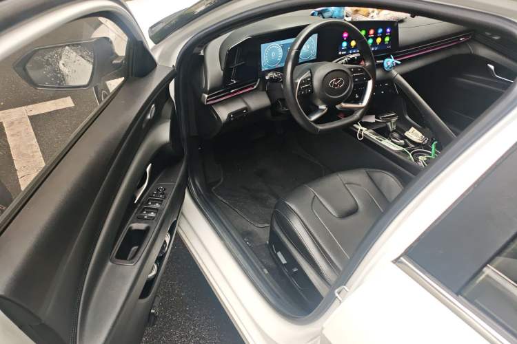 Used Hyundai Elantra 2021 1.5L CVT TOP Flagship Edition Driver Seat