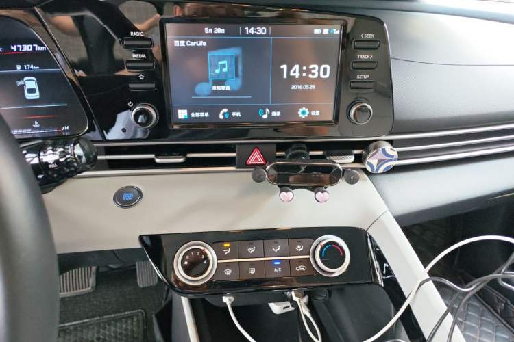 Used Hyundai Elantra 2021 1.5L CVT GLX Elite Edition Audio And AC Panel