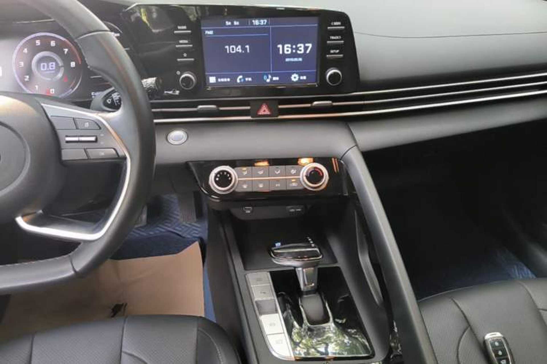 Used Hyundai Elantra 2021 1.5L CVT GLX Elite Edition Audio And AC Panel