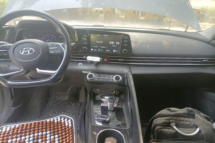 Used Hyundai Elantra 2021 1.5L CVT GLX Elite Edition Audio And AC Panel
