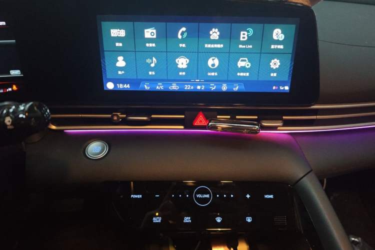 Used Hyundai Elantra 2021 1.5L CVT LUX Prestige Edition Audio And AC Panel