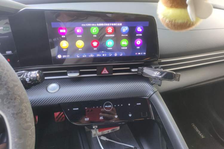 Used Hyundai Elantra 2021 1.5L CVT LUX Prestige Edition Audio And AC Panel