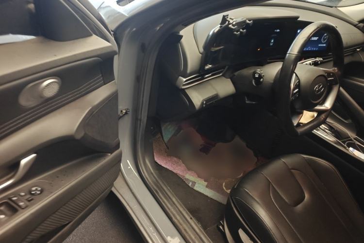 Used Hyundai Elantra 2021 1.5L CVT GLX Elite Edition Driver Seat