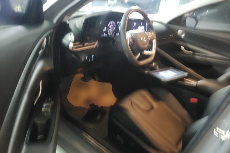 Used Hyundai Elantra 2021 1.5L CVT LUX Prestige Edition Driver Seat