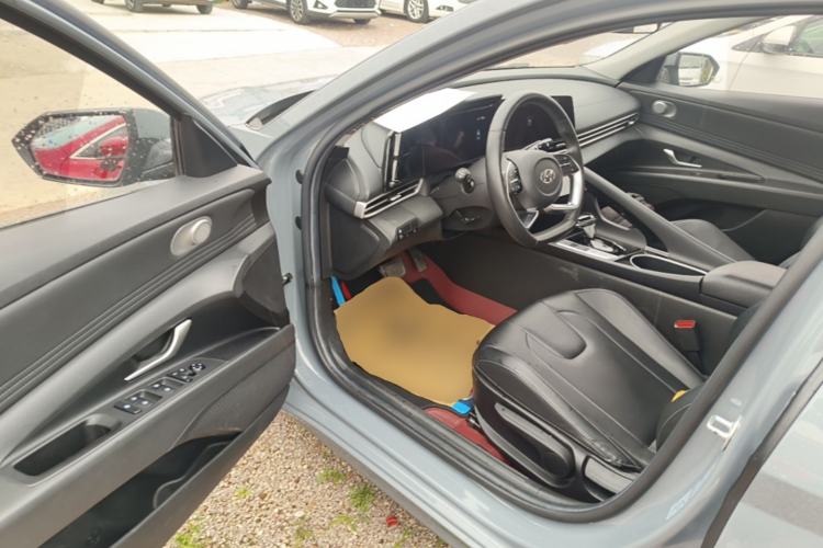 Used Hyundai Elantra 2021 1.5L CVT GLX Elite Edition Driver Seat