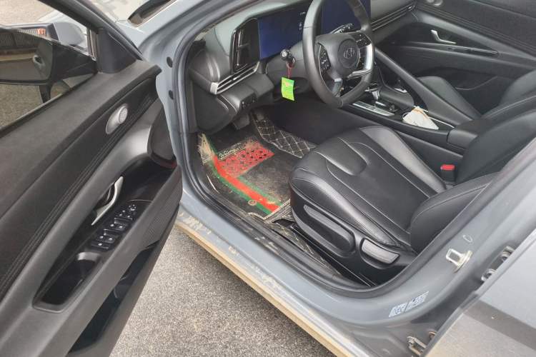 Used Hyundai Elantra 2021 1.5L CVT GLX Elite Edition Driver Seat