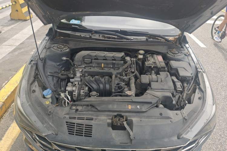 Used Hyundai Elantra 2021 1.5L CVT GLX Elite Edition Engine Bay