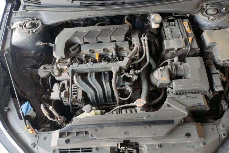 Used Hyundai Elantra 2021 1.5L CVT LUX Prestige Edition Engine Bay