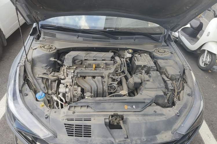 Used Hyundai Elantra 2021 1.5L CVT LUX Prestige Edition Engine Bay