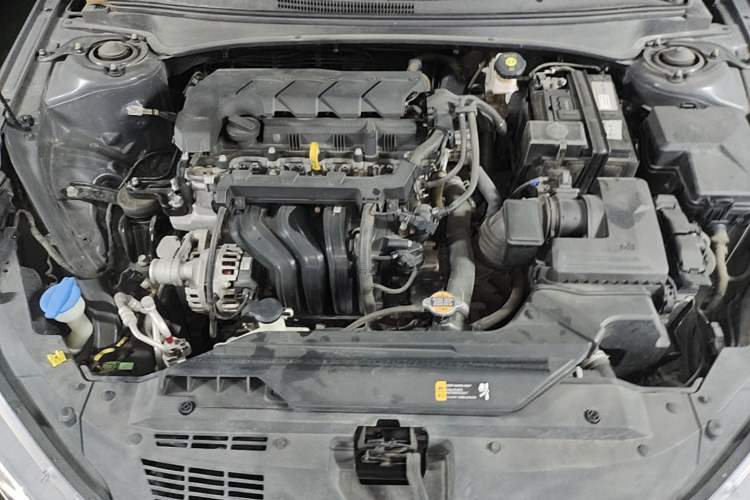 Used Hyundai Elantra 2021 1.5L CVT LUX Prestige Edition Engine Bay