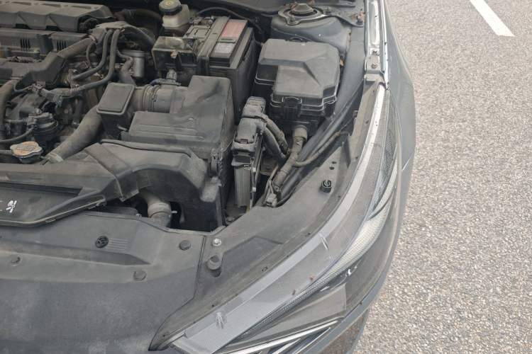 Used Hyundai Elantra 2021 1.5L CVT GLX Elite Edition Engine Bay Left