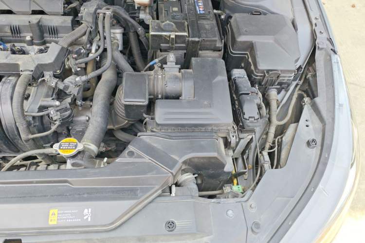 Used Hyundai Elantra 2021 1.5L CVT GLX Elite Edition Engine Bay Left