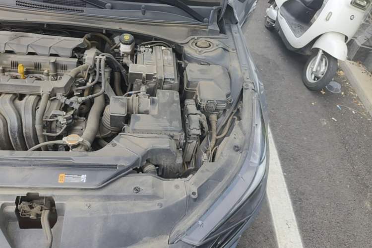 Used Hyundai Elantra 2021 1.5L CVT LUX Prestige Edition Engine Bay Left