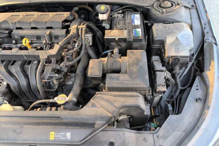 Used Hyundai Elantra 2021 1.5L CVT GLX Elite Edition Engine Bay Left