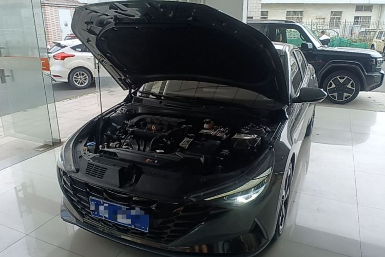 Used Hyundai Elantra 2021 1.5L CVT LUX Prestige Edition Engine Bay