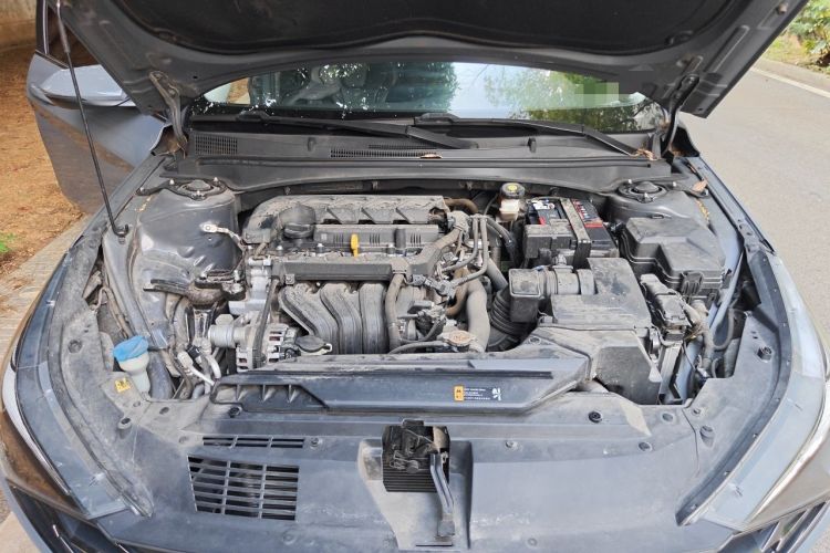 Used Hyundai Elantra 2021 1.5L CVT LUX Prestige Edition Engine Bay