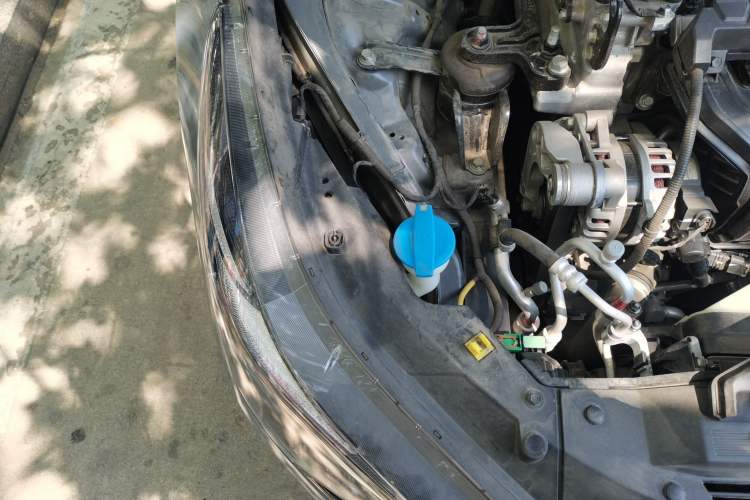 Used Hyundai Elantra 2021 1.5L CVT LUX Prestige Edition Engine Bay Right