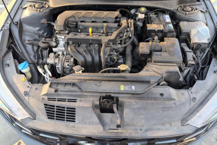 Used Hyundai Elantra 2021 1.5L CVT GLX Elite Edition Engine Bay