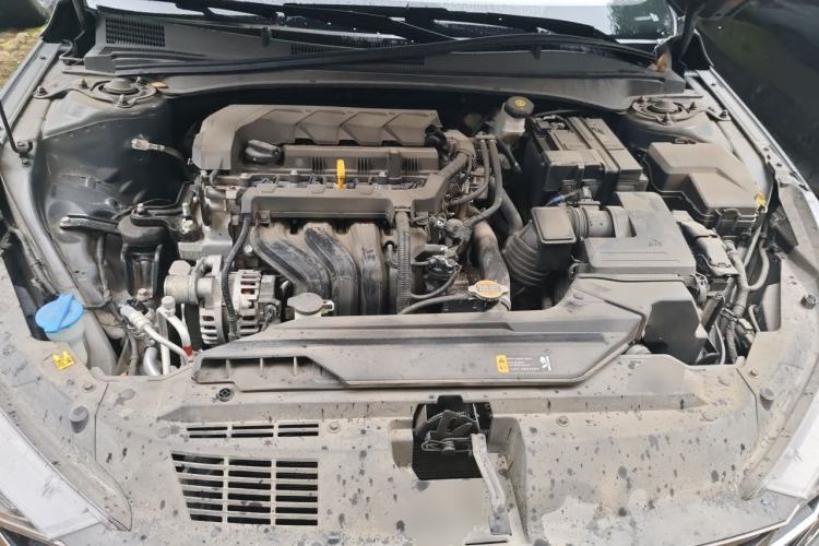 Used Hyundai Elantra 2021 1.5L CVT LUX Prestige Edition Engine Bay