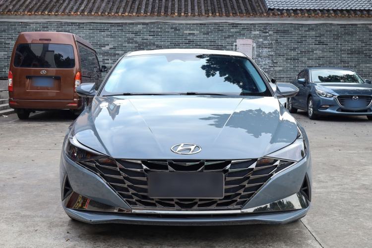 Used Hyundai Elantra 2021 1.5L CVT LUX Prestige Edition Exterior 1