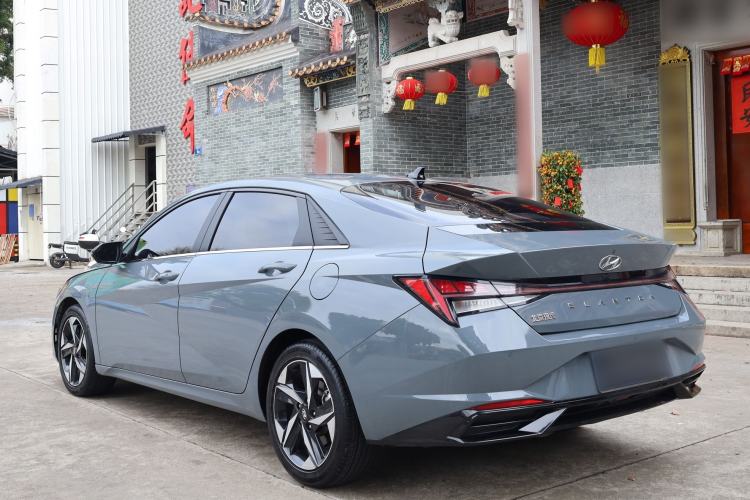 Used Hyundai Elantra 2021 1.5L CVT LUX Prestige Edition Exterior 5