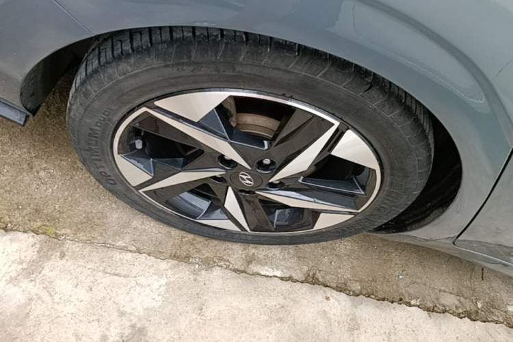Used Hyundai Elantra 2021 1.5L CVT GLX Elite Edition Exterior 5