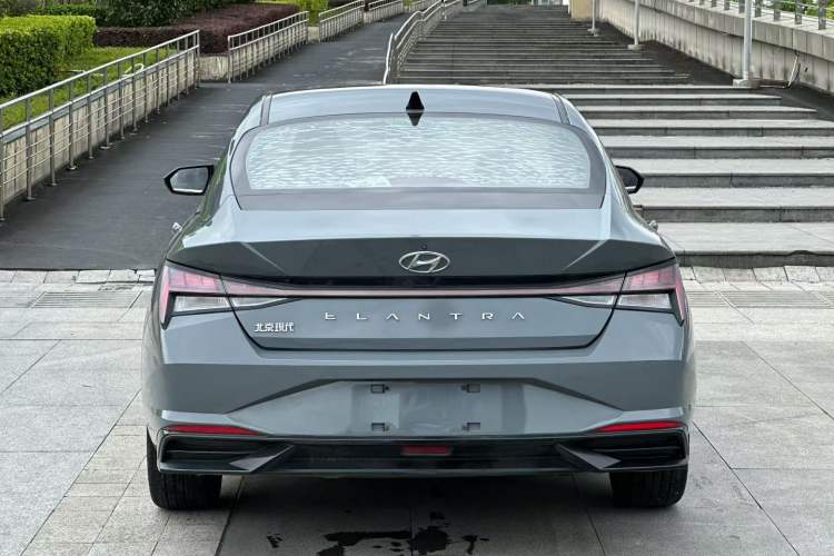 Used Hyundai Elantra 2021 1.5L CVT LUX Prestige Edition Exterior 6
