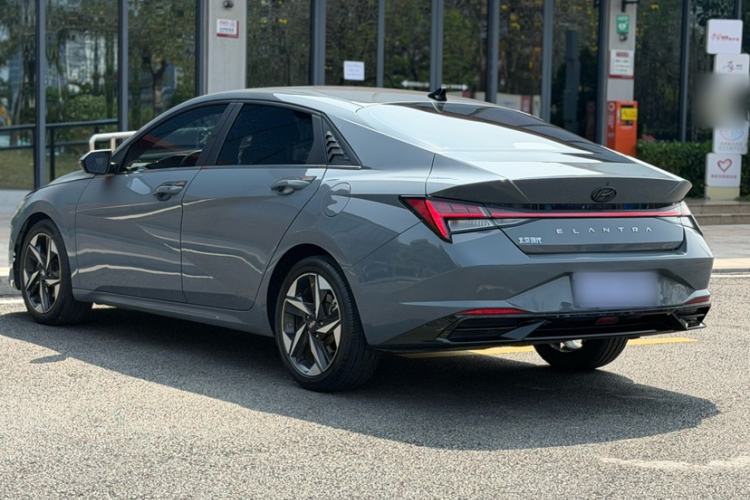 Used Hyundai Elantra 2021 1.5L CVT LUX Prestige Edition Exterior 7