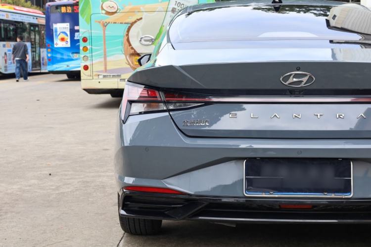 Used Hyundai Elantra 2021 1.5L CVT LUX Prestige Edition Exterior 8