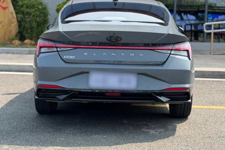 Used Hyundai Elantra 2021 1.5L CVT LUX Prestige Edition Exterior 9