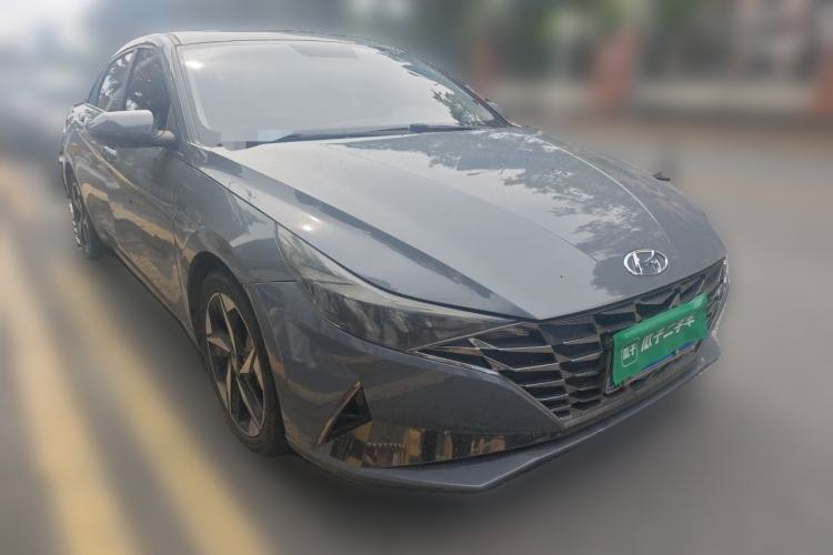 Used Hyundai Elantra 2021 1.5L CVT GLX Elite Edition Front Right 45 Deg