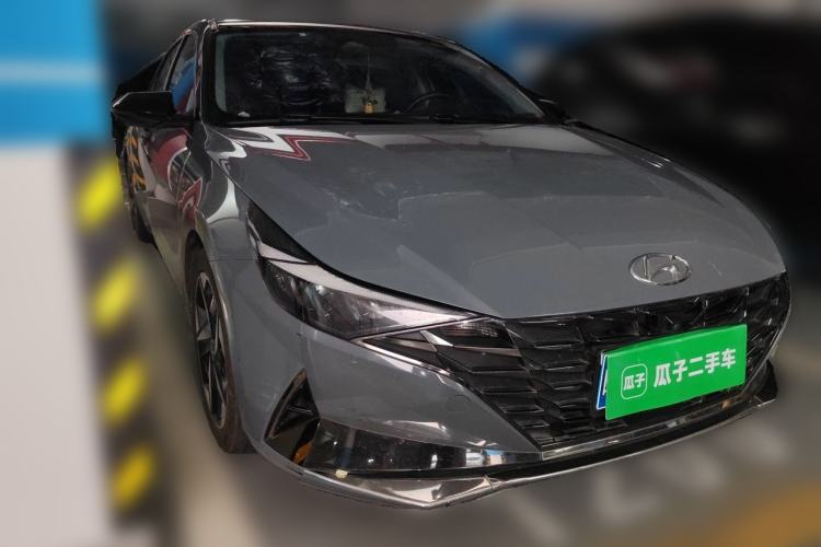 Used Hyundai Elantra 2021 1.5L CVT TOP Flagship Edition Front Right 45 Deg