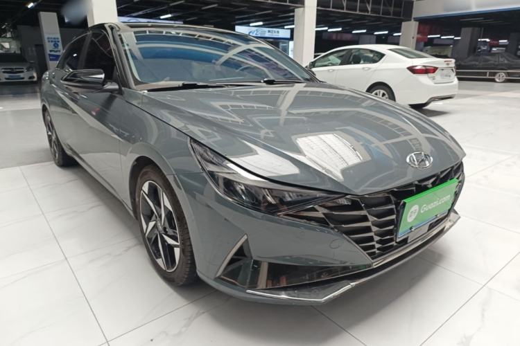Used Hyundai Elantra 2021 1.5L CVT TOP Flagship Edition Front Right 45 Deg