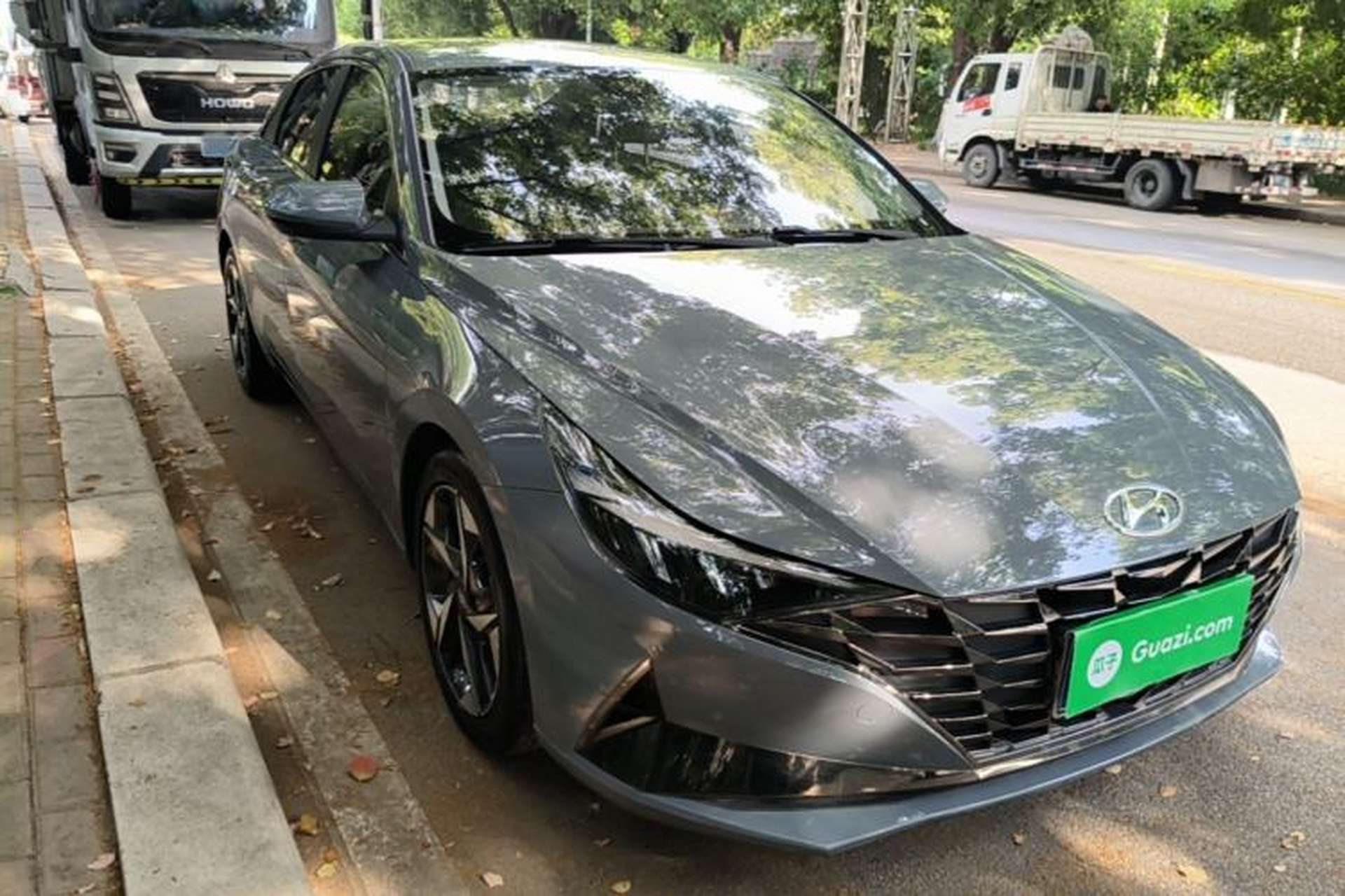 Used Hyundai Elantra 2021 1.5L CVT GLX Elite Edition Front Right 45 Deg