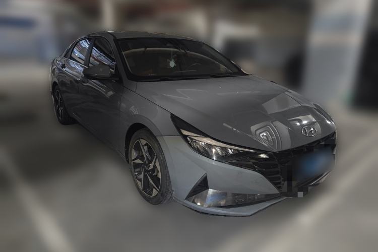 Used Hyundai Elantra 2021 1.5L CVT LUX Prestige Edition Front Right 45 Deg