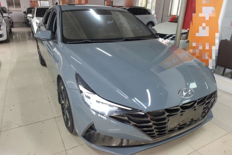 Used Hyundai Elantra 2021 1.5L CVT GLX Elite Edition Front Right 45 Deg