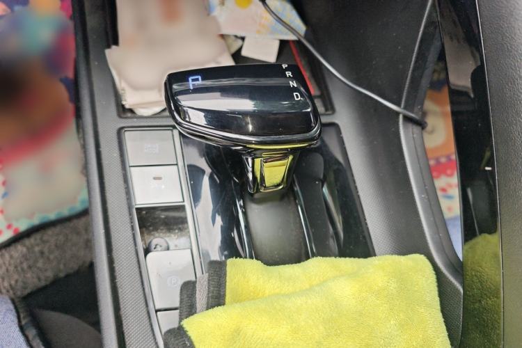 Used Hyundai Elantra 2021 240TGDi DCT LUX Prestige Edition Gear Lever