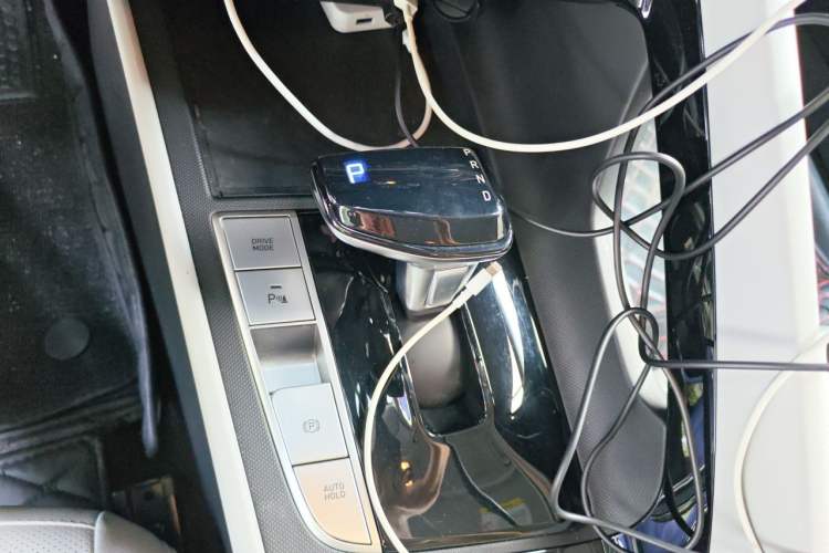 Used Hyundai Elantra 2021 1.5L CVT GLX Elite Edition Gear Lever