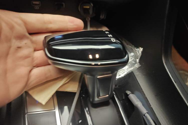 Used Hyundai Elantra 2021 1.5L CVT GLX Elite Edition Gear Lever