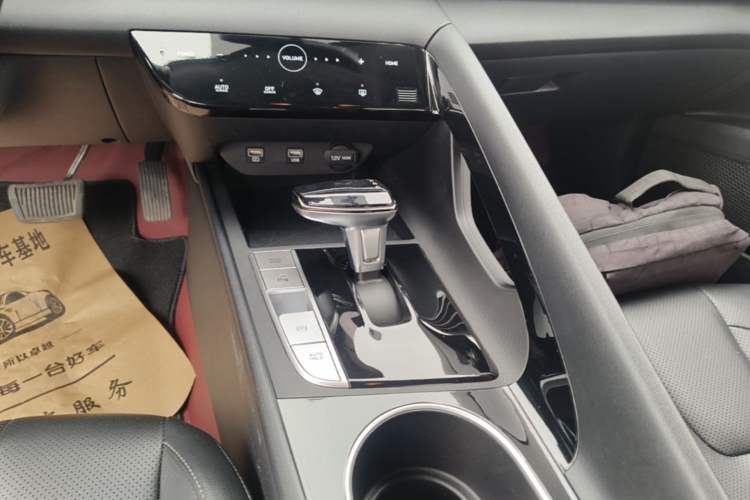 Used Hyundai Elantra 2021 1.5L CVT GLX Elite Edition Gear Lever